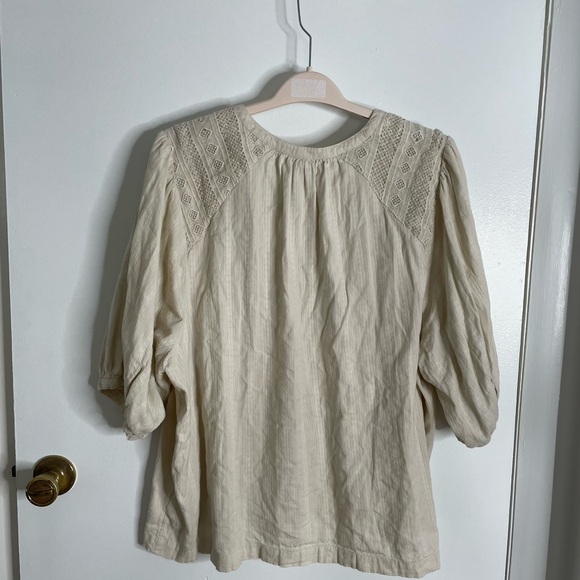 Old Navy Beige Blouse with Lace Accents - Picture 4 of 5